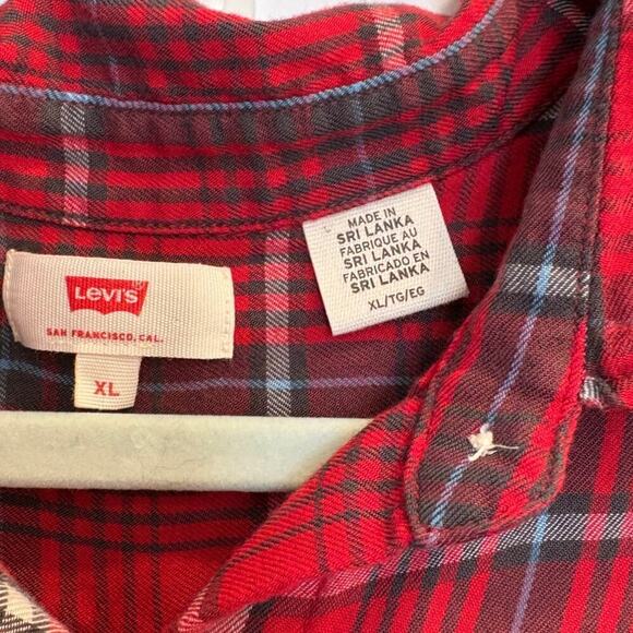 Levi’s Size XL Extra Large Soft Red Plaid Button Down Shirt - Picture 4 of 5